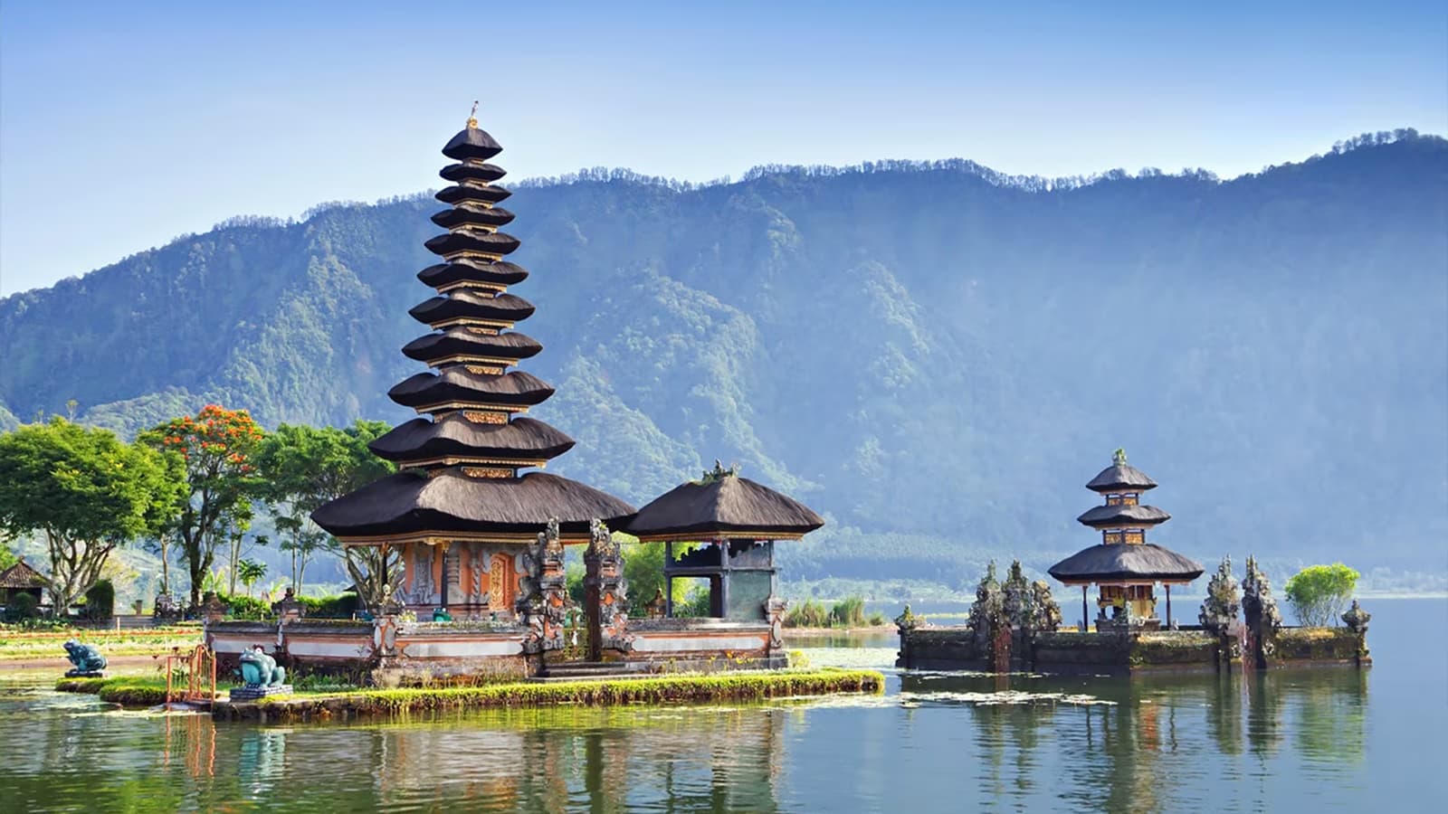 Ulun Danu Beratan Temple 1